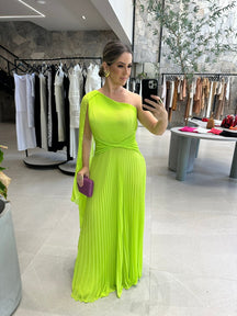 Vestido plissado capa lateral